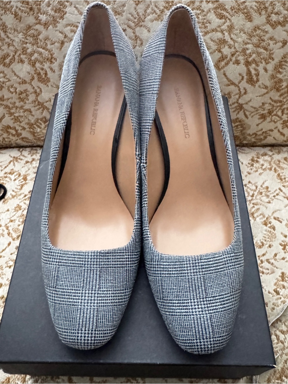 Banana Republic Black & White Glen Plaid Pumps